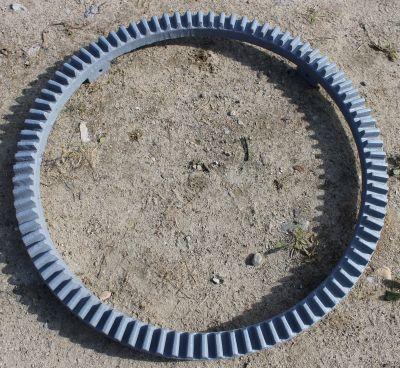 Wieniec do betoniarki średnica 77,5 cm 90 zębów, betoniarka